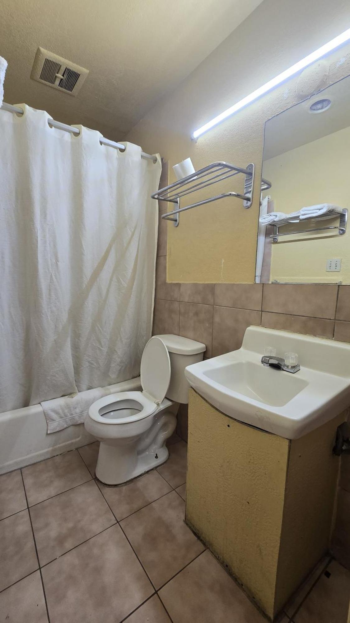 Super 7 Inn By Oyo San Antonio Nw Medical Center Extérieur photo