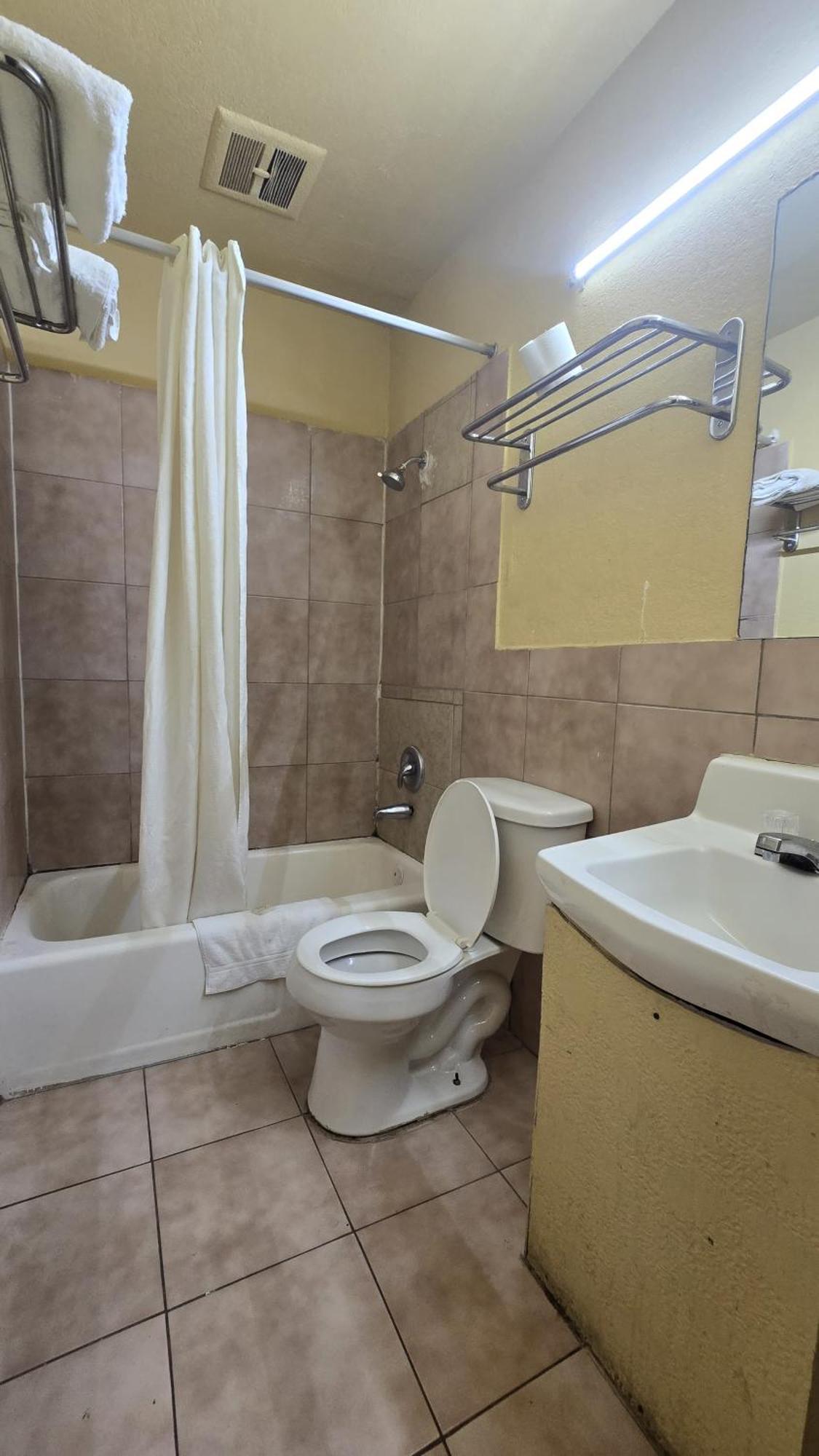 Super 7 Inn By Oyo San Antonio Nw Medical Center Extérieur photo