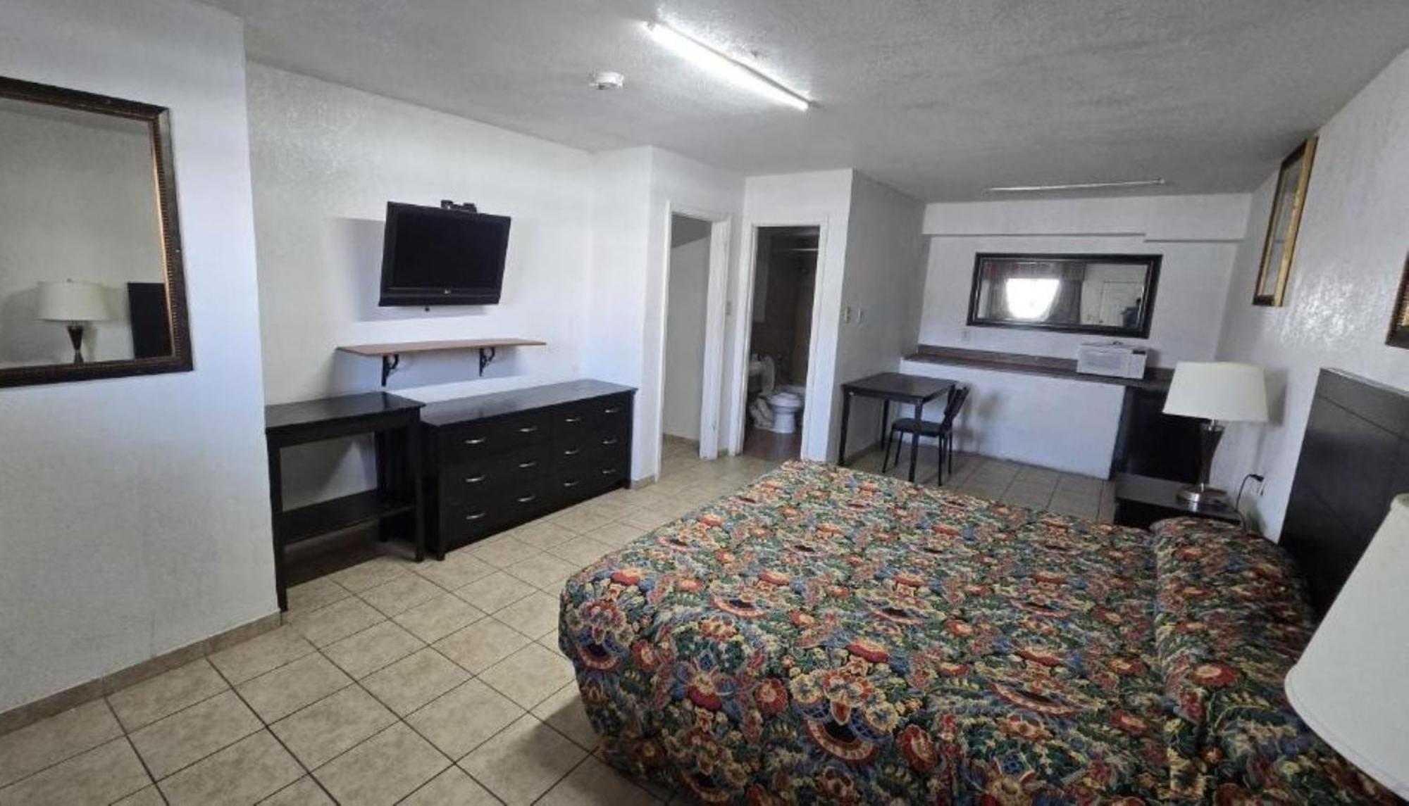 Super 7 Inn By Oyo San Antonio Nw Medical Center Extérieur photo